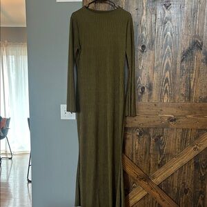 Long Sleeve Olive Green Ribbed Maxi Dress